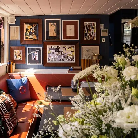 ホテル Guesthouse Heidelberg Suites ハイデルベルク