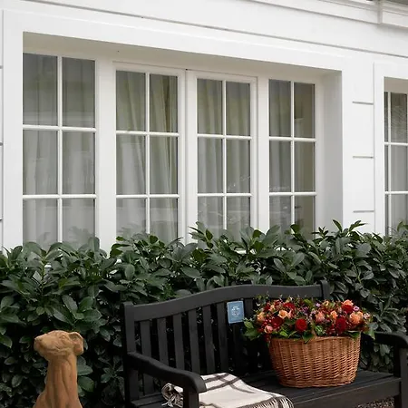 ホテル Guesthouse Heidelberg Suites ハイデルベルク