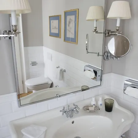Hotel Guesthouse Heidelberg Suites 5*